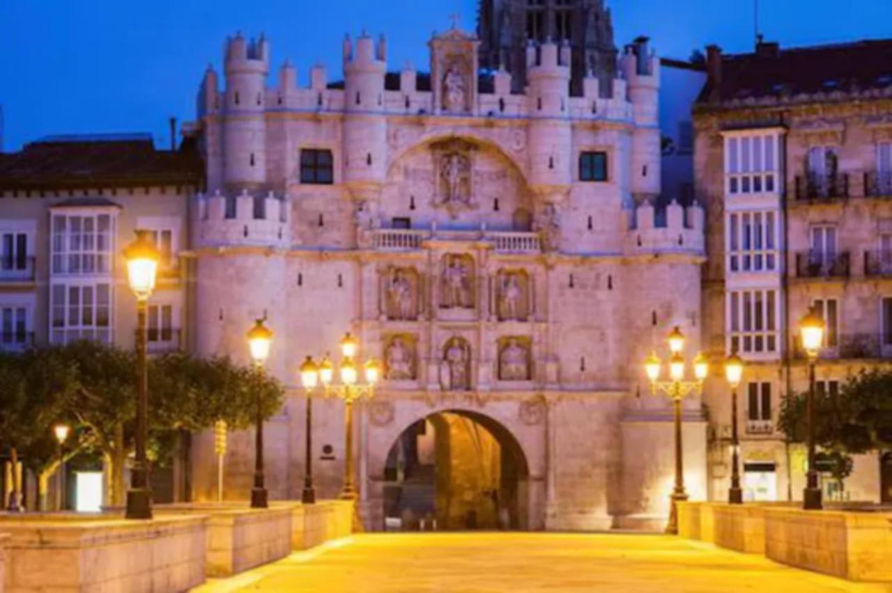 La Catedral Vut - Apt Para 4 Con Wifi En El Centro De Burgo Exterior foto